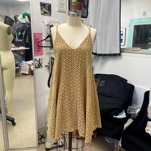 Tan Eyelet Sleeveless Handkerchief Dress | size S